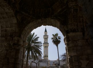 Pope Francis appeals for peace in Libya after discovery of mass graves